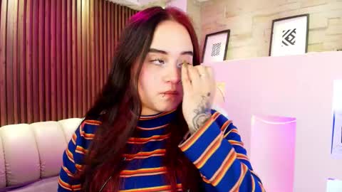 Snapshot of ana_taylor2 chatting on 11.13.25 Ana online show from 11.13.25