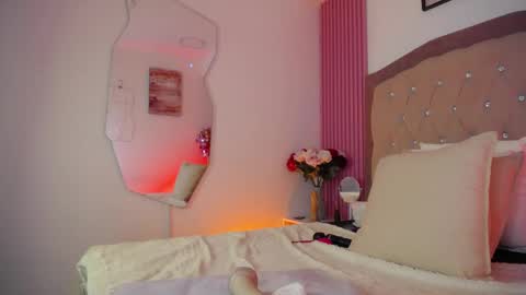 Ana Moon  online show from 04.17.26