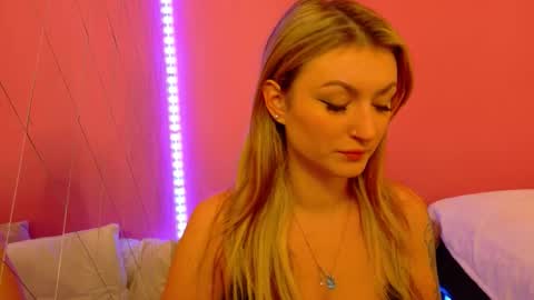 anaayss online show from 12.17.25