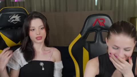 Sweet girls online show from 03.08.25