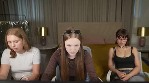 Sweet girls online show from 09.11.25