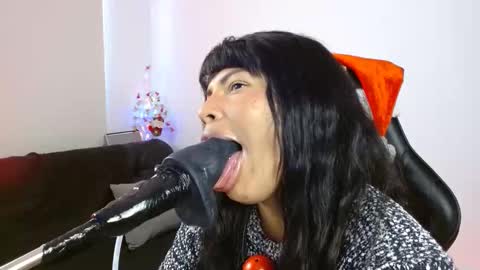 Snapshot of anabel693 chatting on 12.22.24 anabel alice gandara online show from 12.22.24