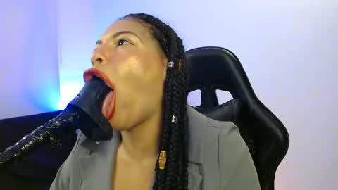 Snapshot of anabel693 chatting on 01.17.25 anabel alice gandara online show from 01.17.25