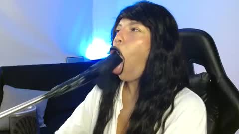 Snapshot of anabel693 chatting on 02.06.25 anabel alice gandara online show from 02.06.25