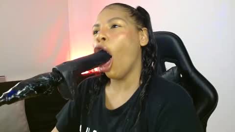 Snapshot of anabel693 chatting on 03.11.25 anabel alice gandara online show from 03.11.25