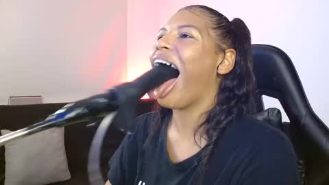 Snapshot of anabel693 chatting on 03.11.25 anabel alice gandara online show from 03.11.25