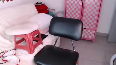 Snapshot of anabellered chatting on 10.24.25 Ana online show from 10.24.25