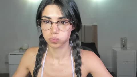 Ana Henao or Annie... Follow me ahenaocb Insta  X online show from 05.08.26