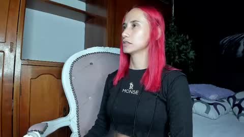 Snapshot of anahi__18 chatting on 02.25.25 Anahi online show from 02.25.25