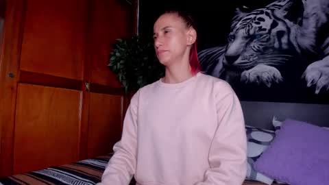 Snapshot of anahi__18 chatting on 12.03.25 Anahi online show from 12.03.25