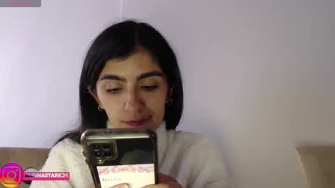 Anahi Browns online show from 09.09.25