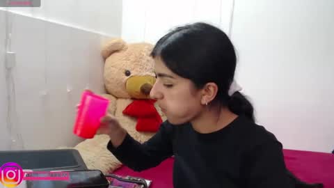 Anahi Browns online show from 10.14.25