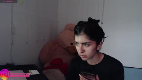 Anahi Browns online show from 11.06.25