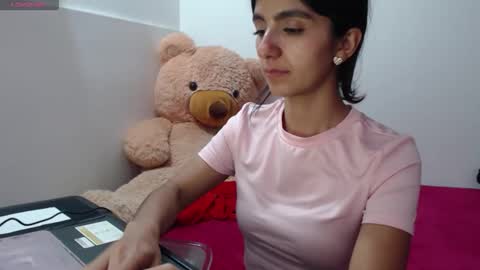 Anahi Browns online show from 05.14.26