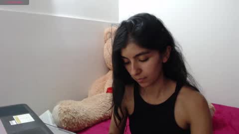 Snapshot of anahibrowns95 chatting on 06.30.26 Anahi Browns online show from 06.30.26