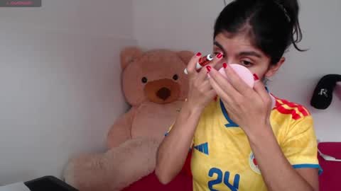 Snapshot of anahibrowns95 chatting on 07.07.26 Anahi Browns online show from 07.07.26