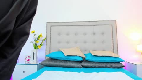 Snapshot of anahirivera chatting on 01.17.25 Anahi Rivera online show from 01.17.25