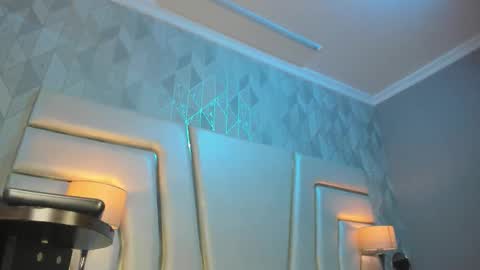 Snapshot of anahisbennett chatting on 10.31.25 Anahis online show from 10.31.25