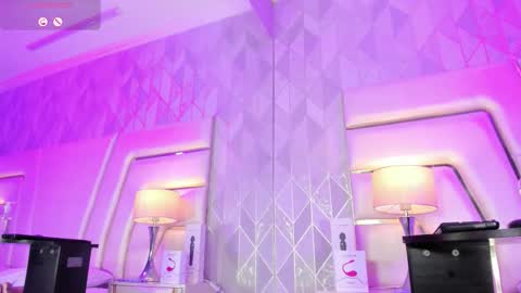 Snapshot of anahisbennett chatting on 11.27.25 Anahis online show from 11.27.25