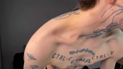 Snapshot of anahori_simon chatting on 12.16.24 simon online show from 12.16.24