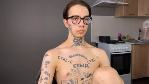 Snapshot of anahori_simon chatting on 12.20.24 simon online show from 12.20.24