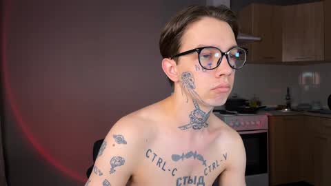 Snapshot of anahori_simon chatting on 12.25.24 simon online show from 12.25.24