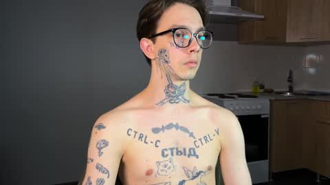 Snapshot of anahori_simon chatting on 12.31.24 simon online show from 12.31.24