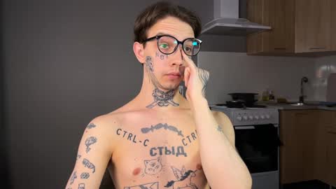 Snapshot of anahori_simon chatting on 01.01.25 simon online show from 01.01.25