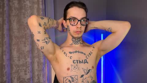 Snapshot of anahori_simon chatting on 01.07.25 simon online show from 01.07.25