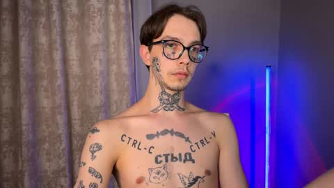 Snapshot of anahori_simon chatting on 01.08.25 simon online show from 01.08.25