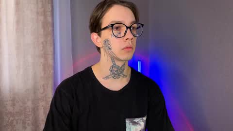 Snapshot of anahori_simon chatting on 01.15.25 simon online show from 01.15.25