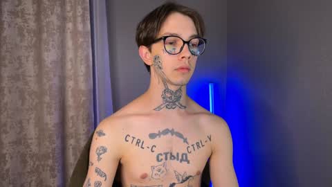 Snapshot of anahori_simon chatting on 01.17.25 simon online show from 01.17.25