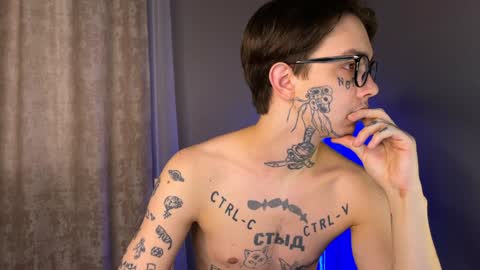 Snapshot of anahori_simon chatting on 01.18.25 simon online show from 01.18.25