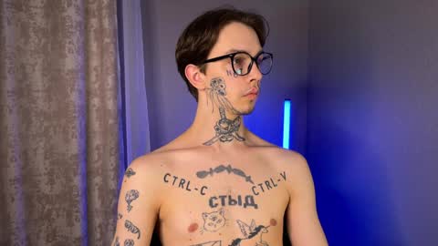 Snapshot of anahori_simon chatting on 01.23.25 simon online show from 01.23.25