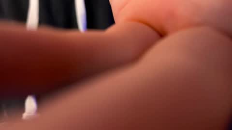 Snapshot of anahori_simon chatting on 01.25.25 simon online show from 01.25.25