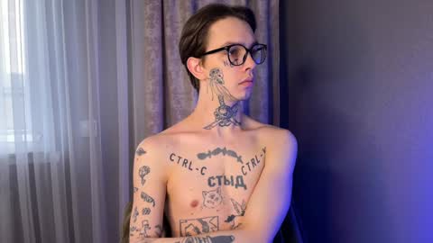 Snapshot of anahori_simon chatting on 02.07.25 simon online show from 02.07.25