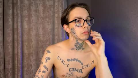 Snapshot of anahori_simon chatting on 02.18.25 simon online show from 02.18.25