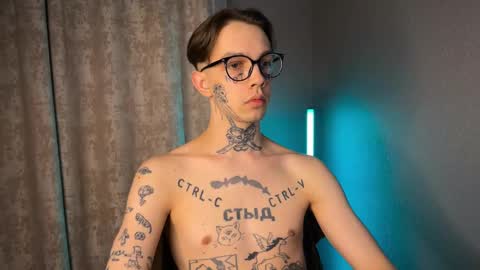 Snapshot of anahori_simon chatting on 02.26.25 simon online show from 02.26.25