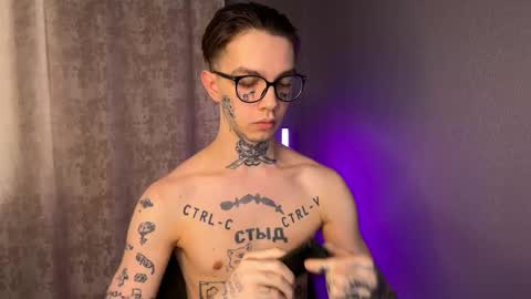 Snapshot of anahori_simon chatting on 03.05.25 simon online show from 03.05.25