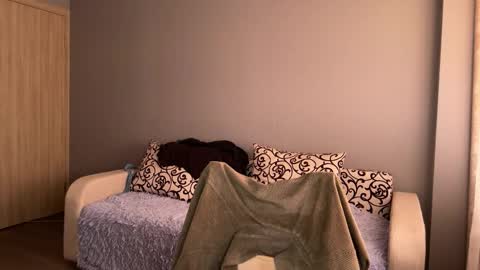 Snapshot of anahori_simon chatting on 09.13.25 simon online show from 09.13.25