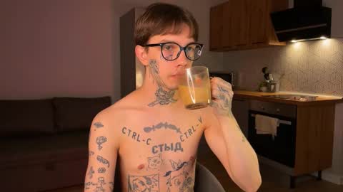 Snapshot of anahori_simon chatting on 10.14.25 simon online show from 10.14.25