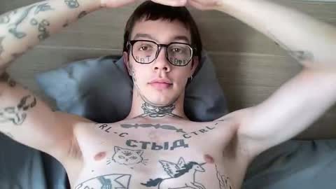 Snapshot of anahori_simon chatting on 02.15.26 simon online show from 02.15.26