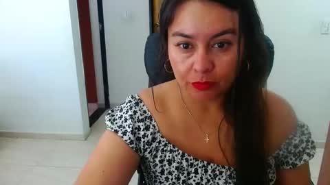 Snapshot of anaids_dam chatting on 12.22.24 anaids online show from 12.22.24