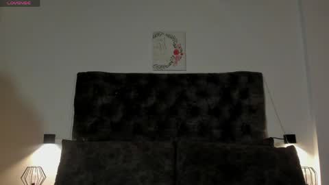 ..a n a i s  c o o p e r .. online show from 04.06.26