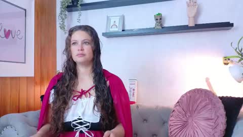 Anaise  online show from 10.25.25