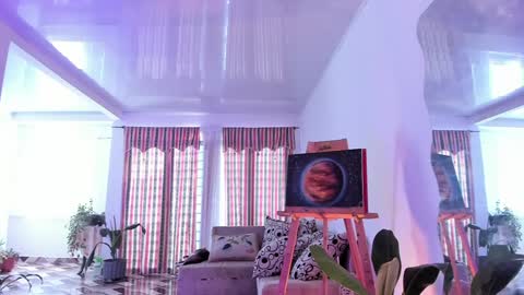 Snapshot of anakedartist chatting on 01.18.25 Mariana online show from 01.18.25