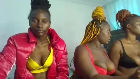 Snapshot of analeia_ chatting on 01.26.25 Analeia online show from 01.26.25