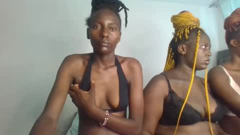 Snapshot of analeia_ chatting on 01.28.25 Analeia online show from 01.28.25