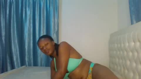 Snapshot of analeia_ chatting on 02.13.25 Analeia online show from 02.13.25