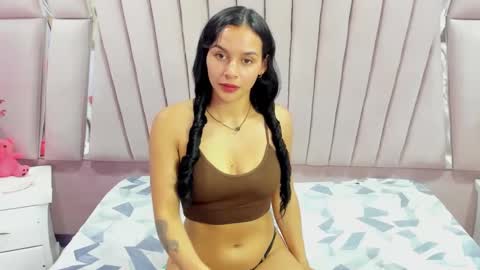 AbbyAndAntonela online show from 03.11.25